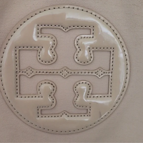 Tory Burch Ella Tote Bag Women Beige Tan Nylon Patent
Logo Shoulder Bag - Picture 8 of 10